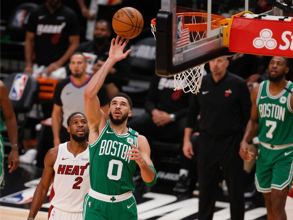 走向舞台中 走向舞台中